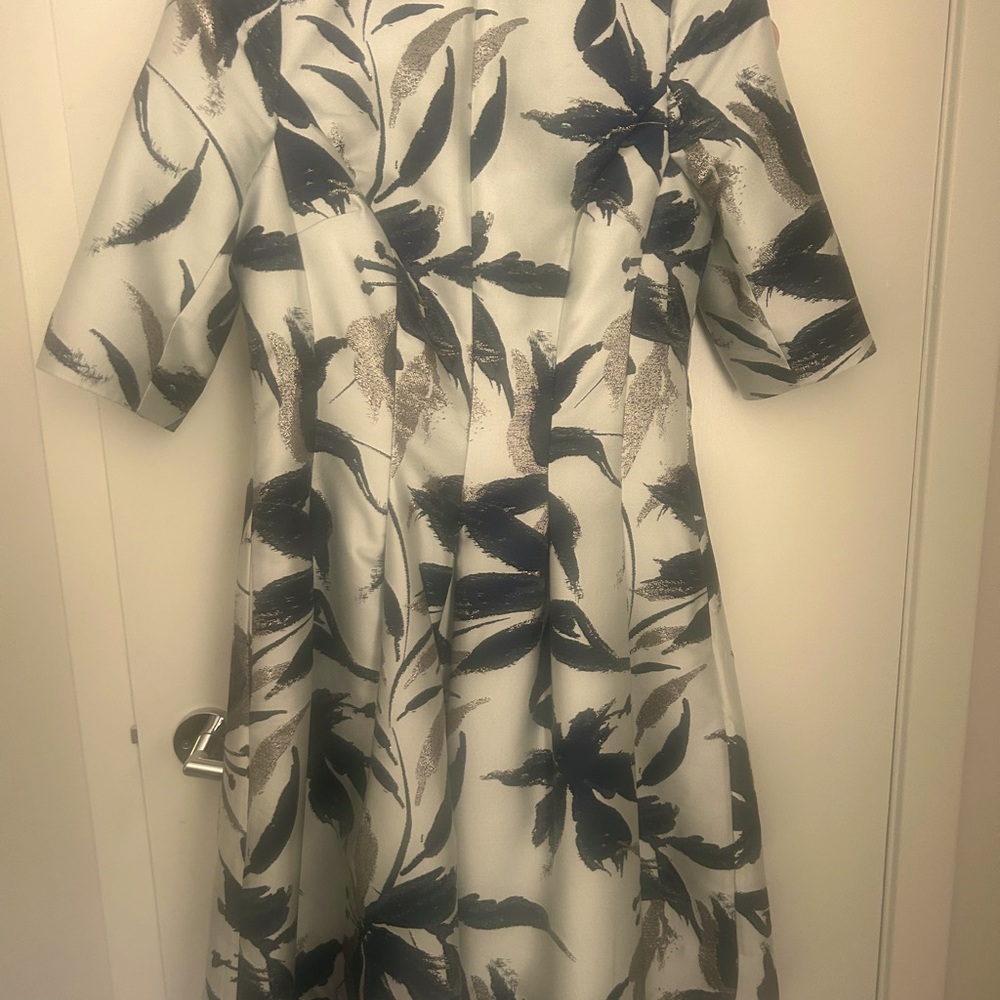 Teri Jon Size 4